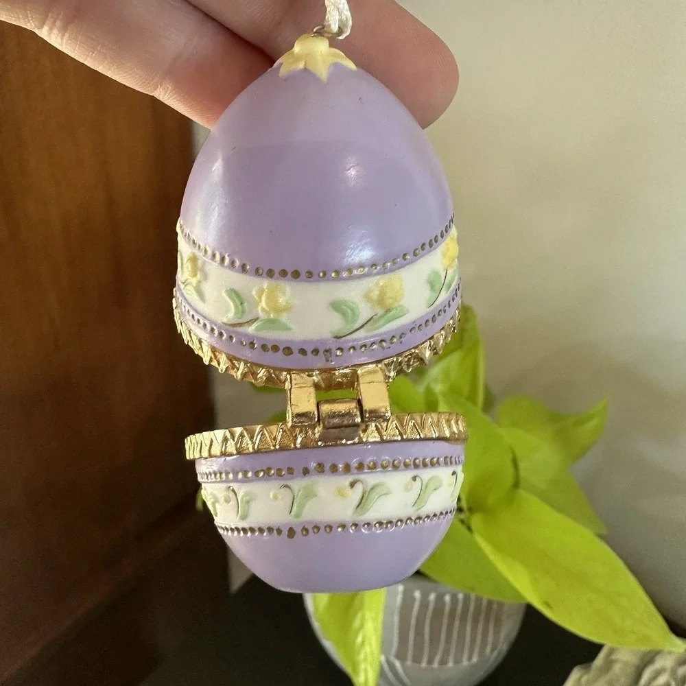 2001 Hallmark Chick Easter Egg Surprise 3 Keepsake Ornament IOB QEO8532
